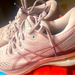 Asics Gel Kayano 28 Running Shoe Sneakers Rose Pink Women’s Size 10